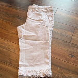 Avenue White Lace Hem Capri Pants Size 18
